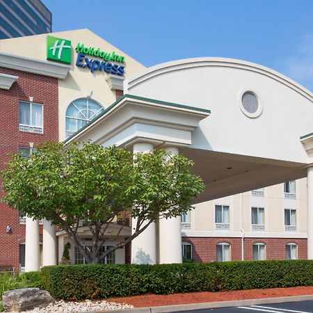 Holiday Inn Express Tower Center New Brunswick By Ihg East Brunswick Εξωτερικό φωτογραφία