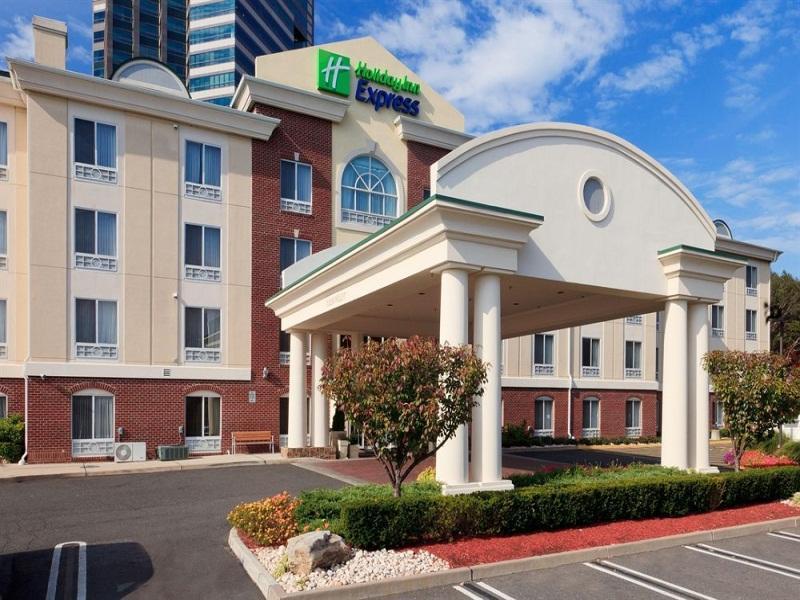 Holiday Inn Express Tower Center New Brunswick By Ihg East Brunswick Εξωτερικό φωτογραφία