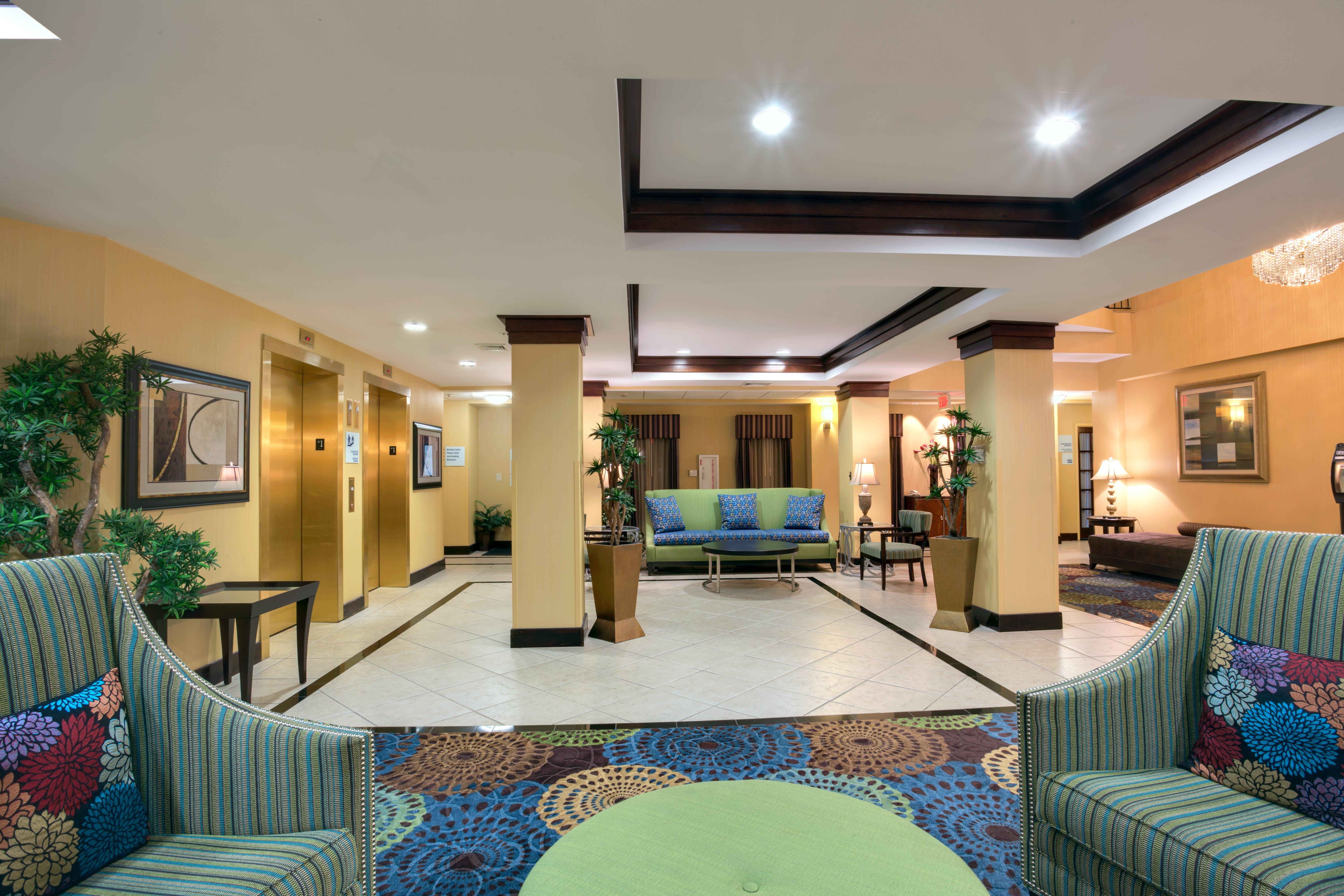 Holiday Inn Express Tower Center New Brunswick By Ihg East Brunswick Εξωτερικό φωτογραφία