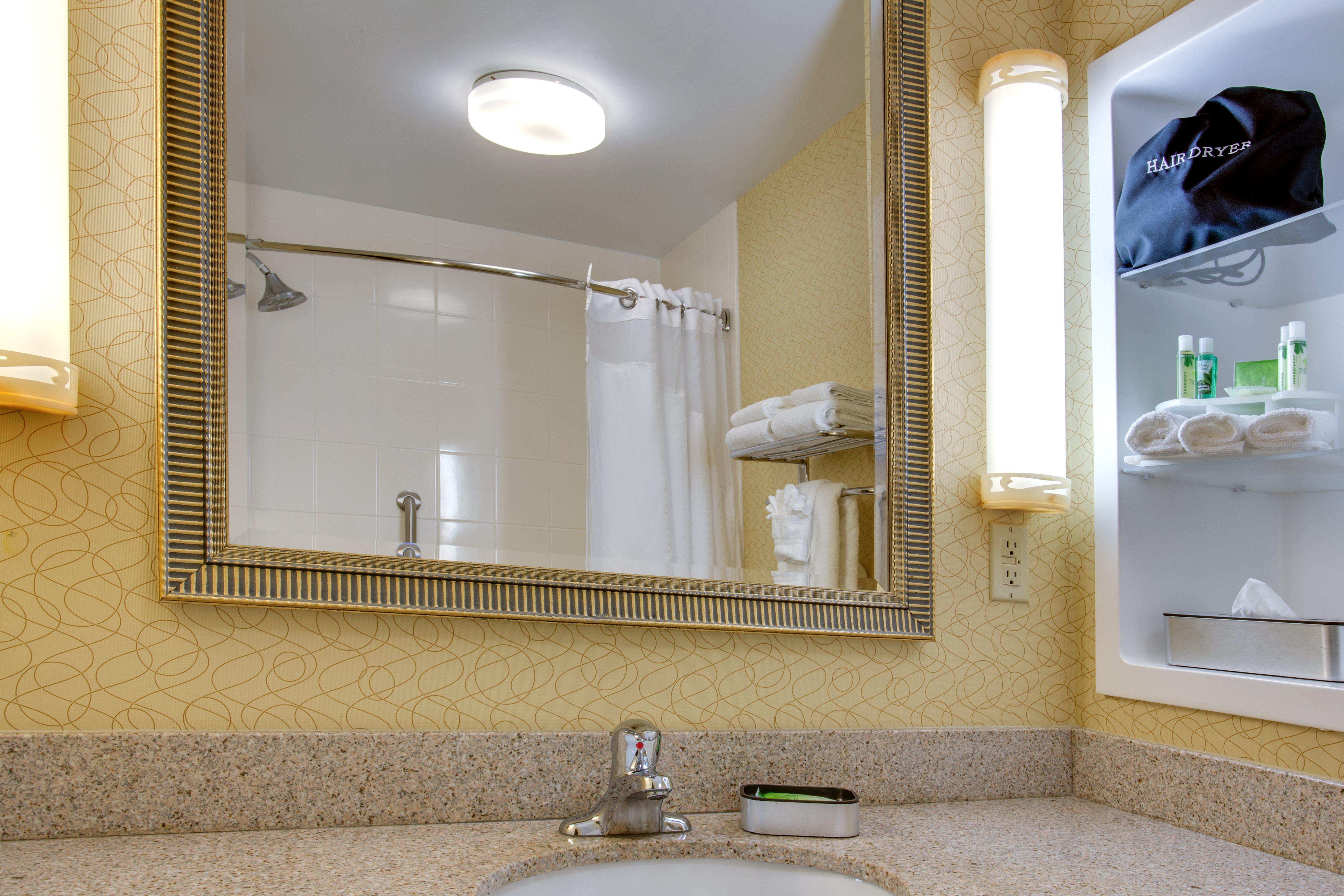 Holiday Inn Express Tower Center New Brunswick By Ihg East Brunswick Εξωτερικό φωτογραφία