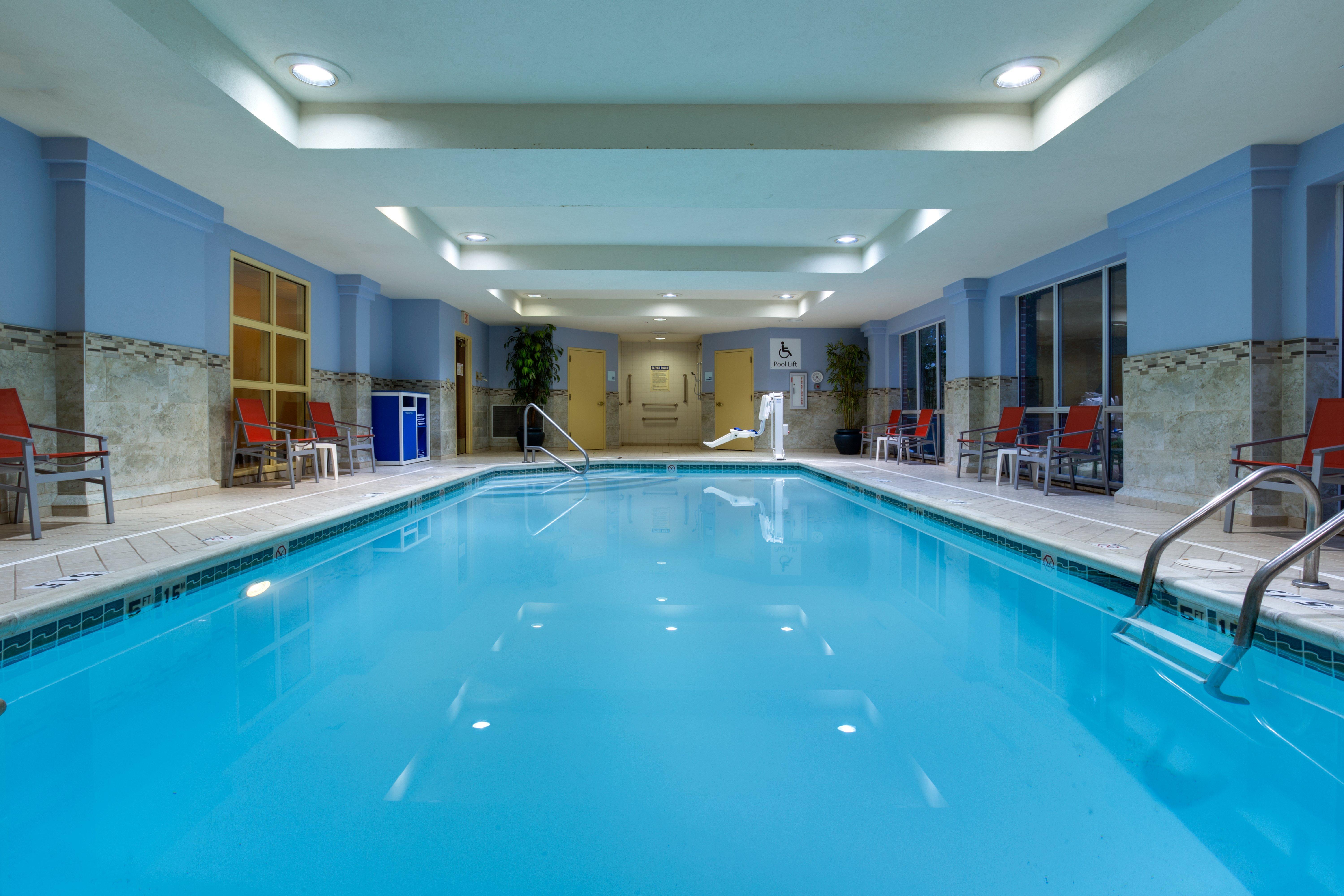 Holiday Inn Express Tower Center New Brunswick By Ihg East Brunswick Εξωτερικό φωτογραφία