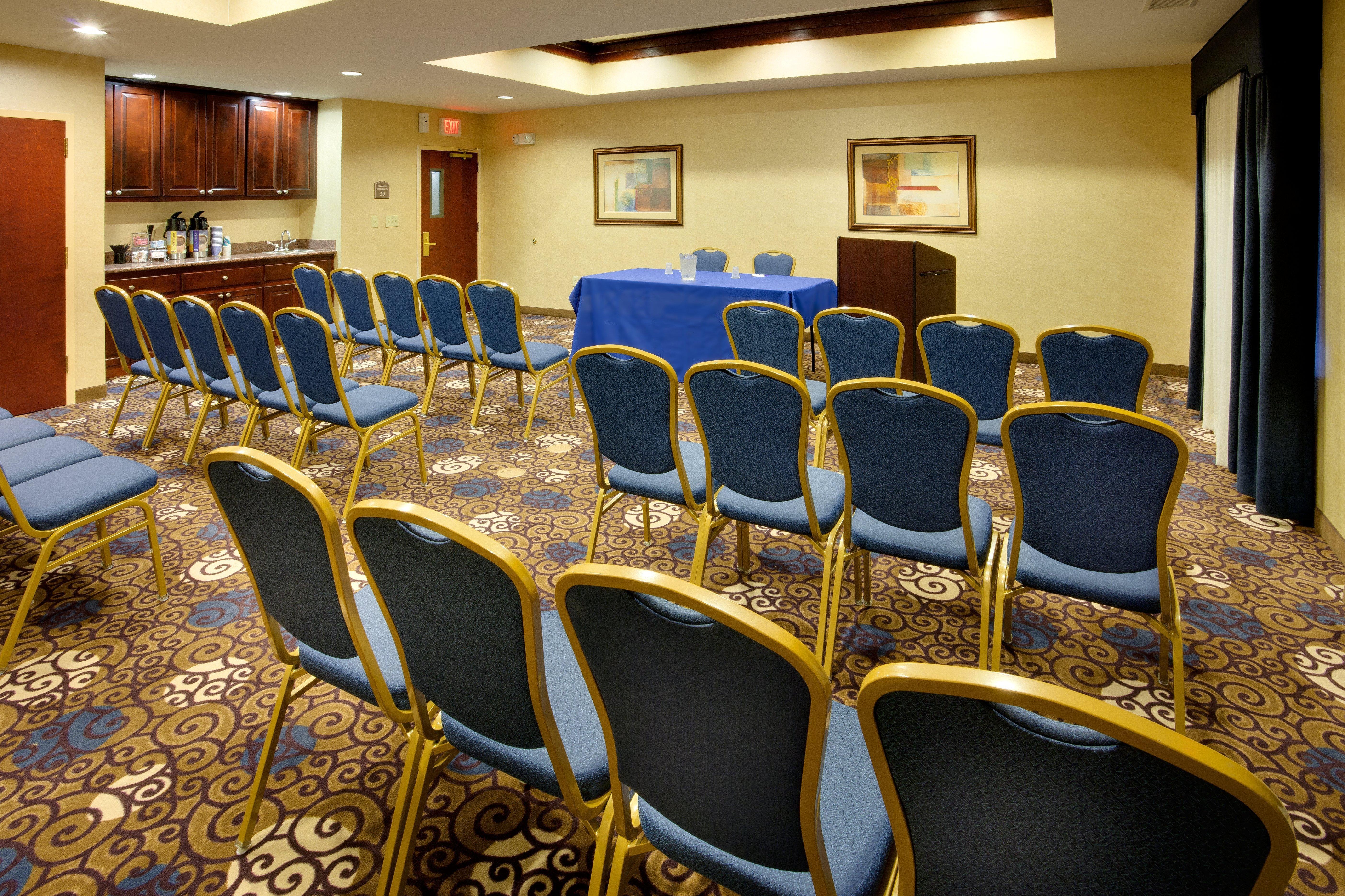 Holiday Inn Express Tower Center New Brunswick By Ihg East Brunswick Εξωτερικό φωτογραφία