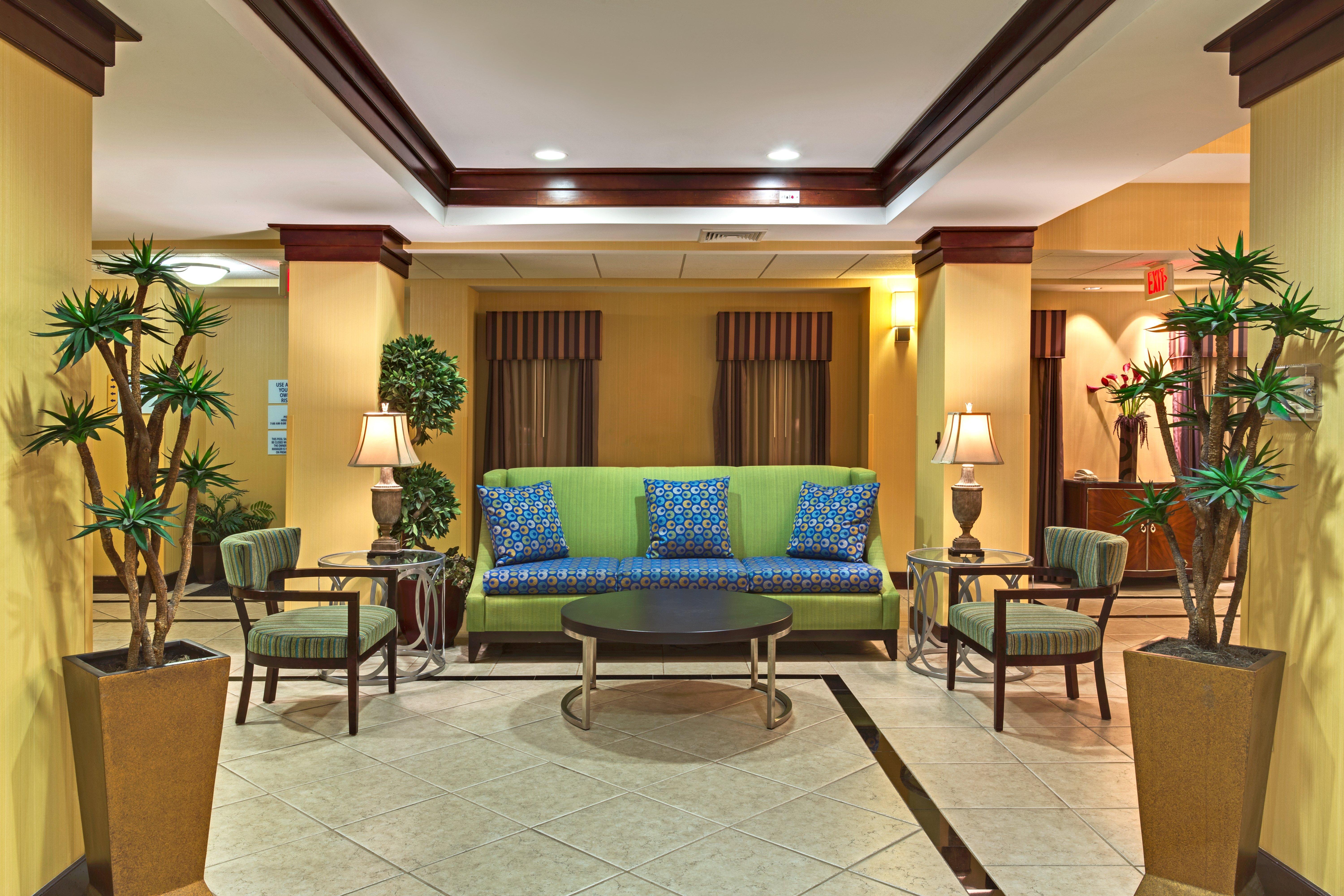 Holiday Inn Express Tower Center New Brunswick By Ihg East Brunswick Εξωτερικό φωτογραφία
