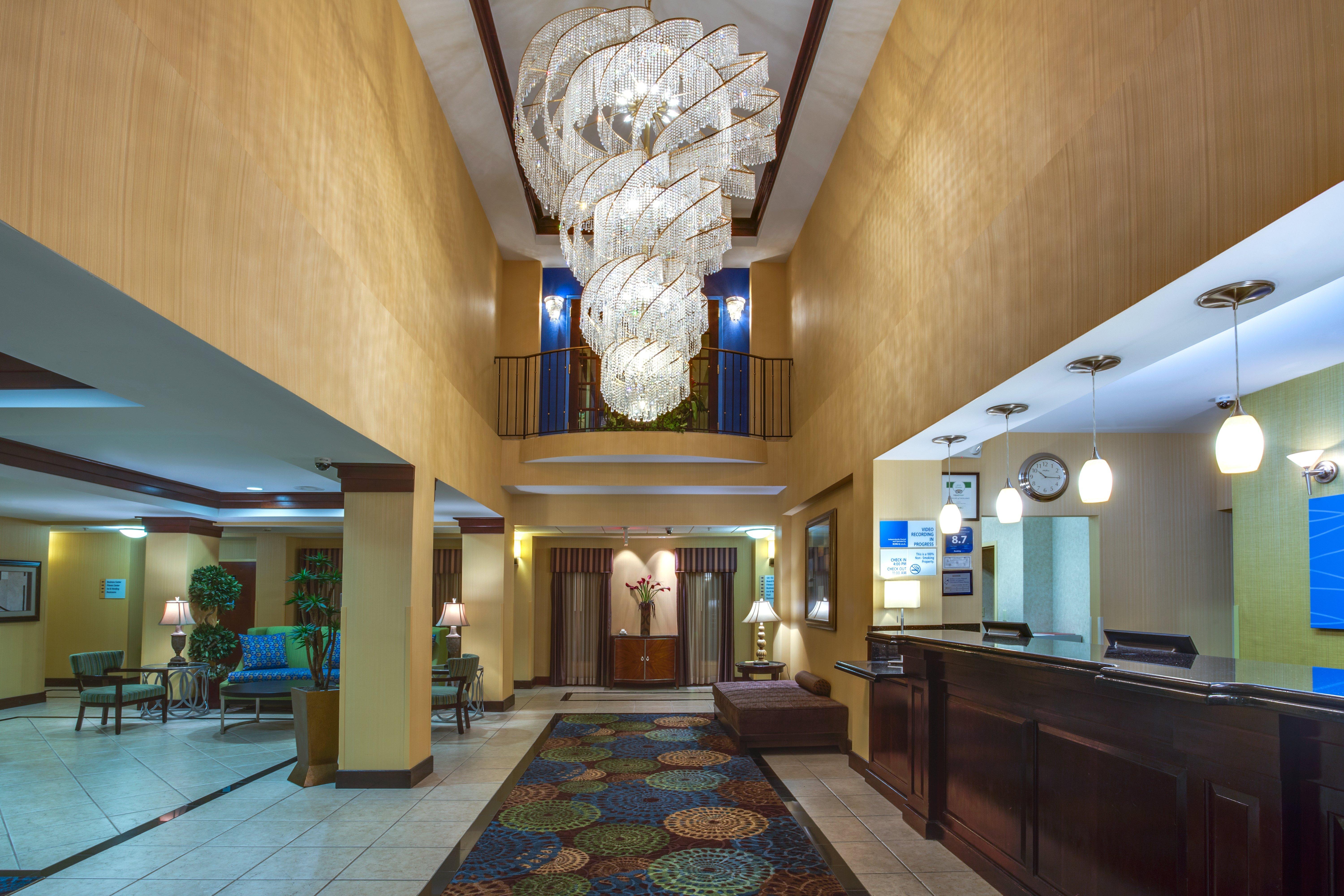 Holiday Inn Express Tower Center New Brunswick By Ihg East Brunswick Εξωτερικό φωτογραφία