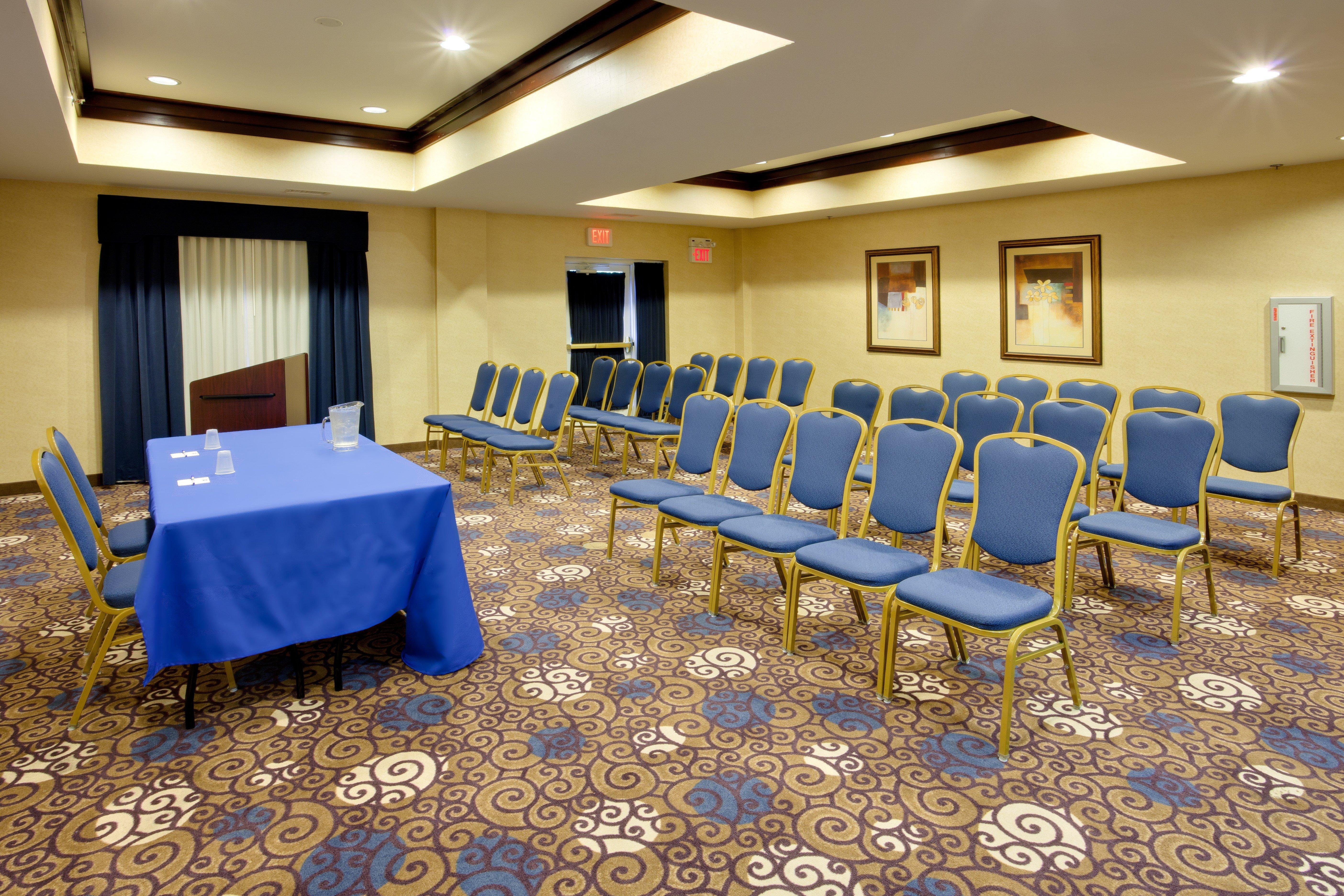 Holiday Inn Express Tower Center New Brunswick By Ihg East Brunswick Εξωτερικό φωτογραφία