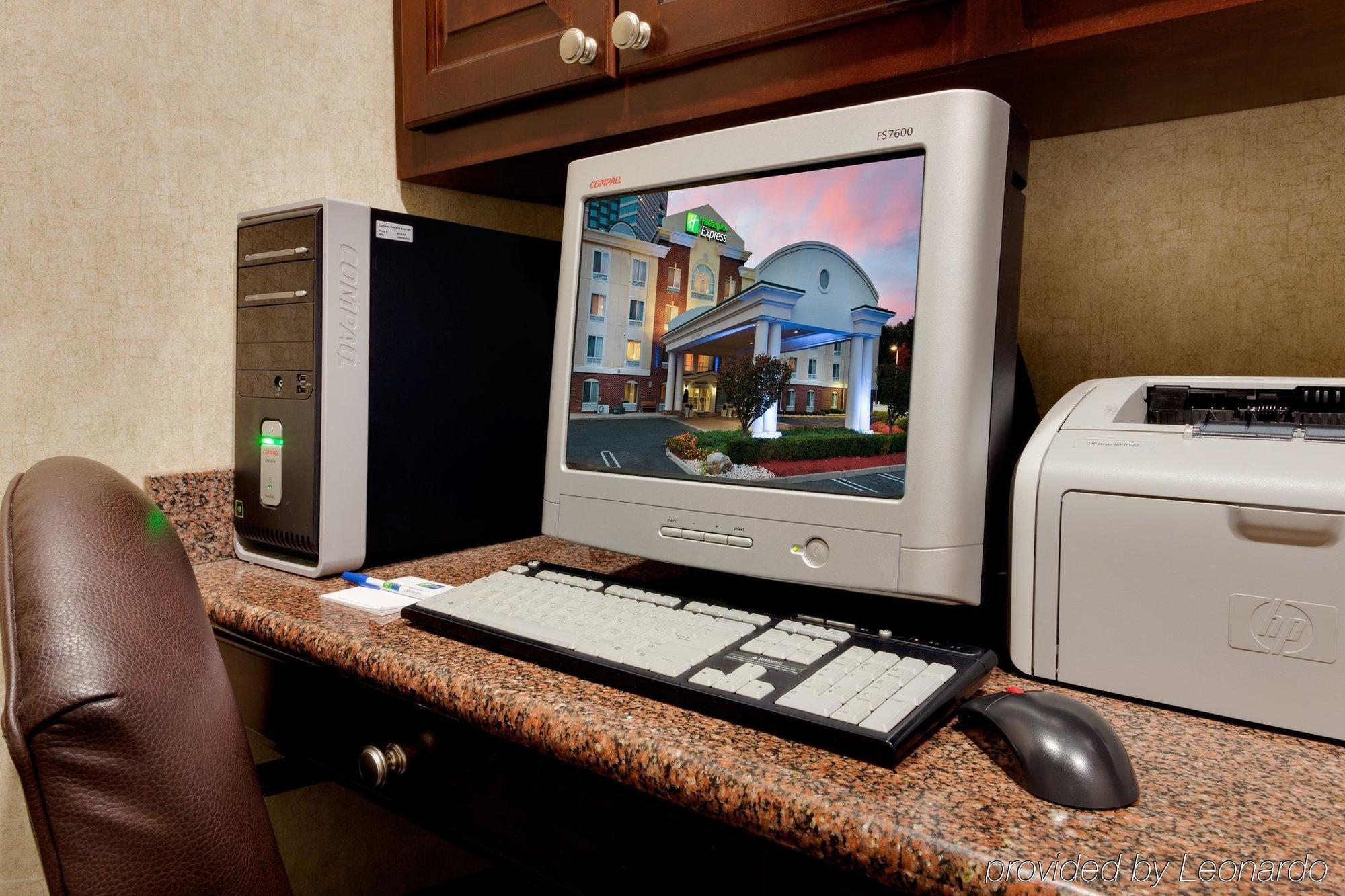 Holiday Inn Express Tower Center New Brunswick By Ihg East Brunswick Εξωτερικό φωτογραφία