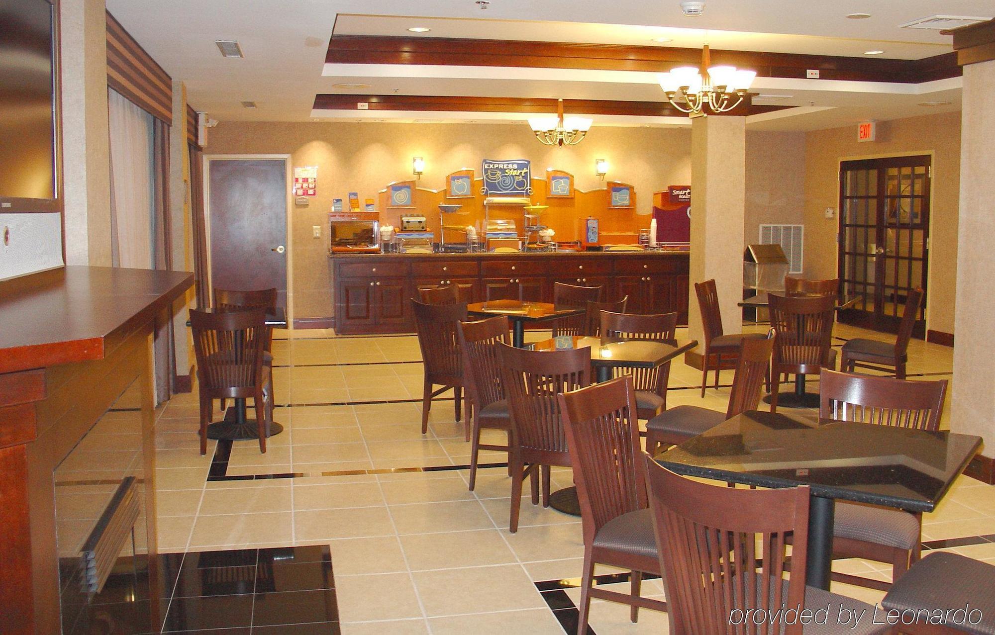 Holiday Inn Express Tower Center New Brunswick By Ihg East Brunswick Εξωτερικό φωτογραφία