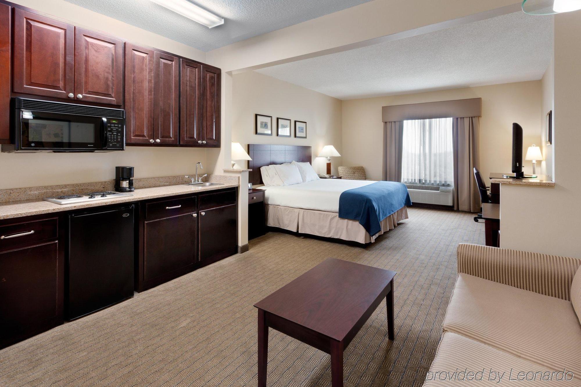 Holiday Inn Express Tower Center New Brunswick By Ihg East Brunswick Εξωτερικό φωτογραφία